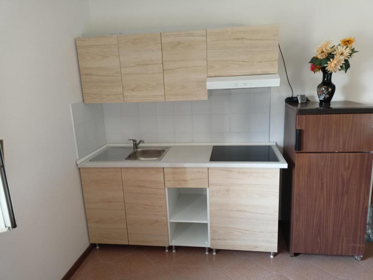 Da Angela - Camere Con Bagno Privato A Foligno Vicino Al Centro Exterior foto